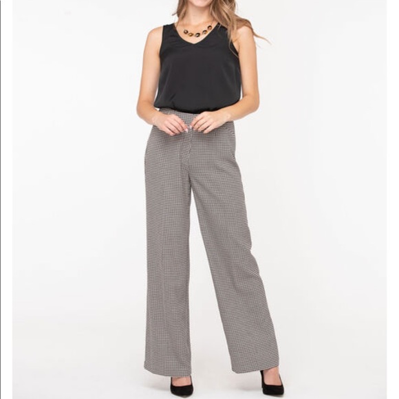 Plus Size 16 Houndstooth Wide Leg Pant - Picture 5 of 10